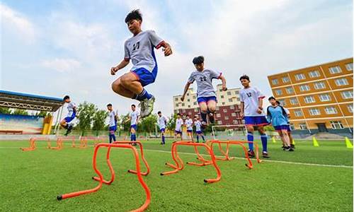 小学生体育赛事报道_小学生体育赛事